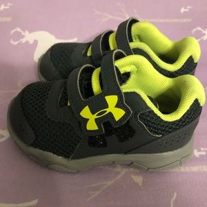Toddler Boys UnderArmour sneakers